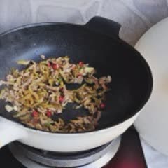Cách nấu Mì thịt dưa cải