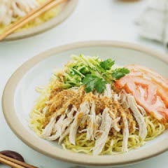Cách làm mì trộn gà sốt miso mè