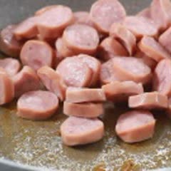 Cách Làm Mì Trộn Xúc Xích Muôi Ớt Cay Ngon Nức Nở