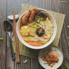 Cách làm Mì udon kimchi hải sản