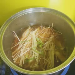 Cách làm Mì udon kimchi hải sản