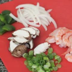Cách làm Mì udon xào tôm