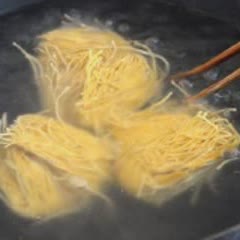 Cách làm mì xào giá đơn giản