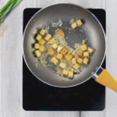 Cách làm Pad Thái ngon đúng điệu với nước sốt chua ngọt