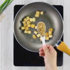 Cách làm Pad Thái ngon đúng điệu với nước sốt chua ngọt