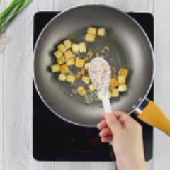 Cách làm Pad Thái ngon đúng điệu với nước sốt chua ngọt
