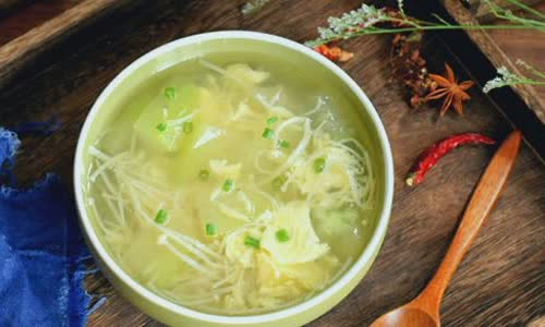 Cách làm canh bí đao nấm kim châm