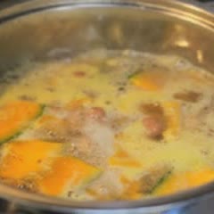 Cách làm Canh Bí Đỏ Nấu Giò Sống ngon miệng bữa ăn gia đình