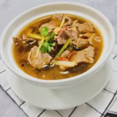 Cách nấu Canh bò cay cải chua