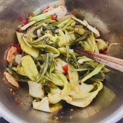 Cách nấu Canh bò cay cải chua