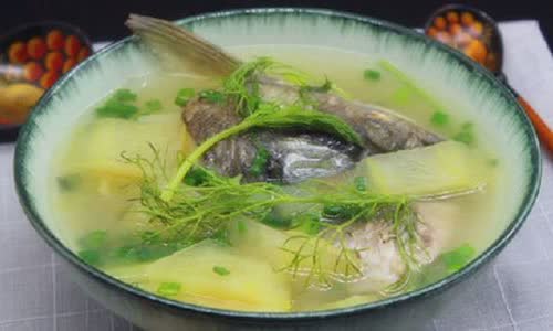 Cách làm canh cá nấu vỏ dưa hấu