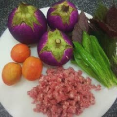 Cách làm canh cà tím nấu thịt viên