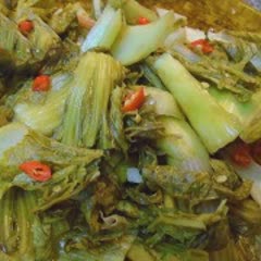 Cách làm canh cá vụn nấu dưa chua