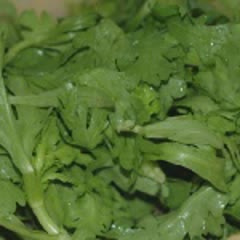 Cách Làm Canh Cải Cúc Nấu Thịt Cực Kỳ Mát Lành
