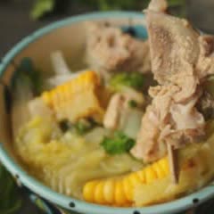 Cách làm Canh Cải Thảo Nấu Sườn bắp Mỹ thơm ngon bổ dưỡng