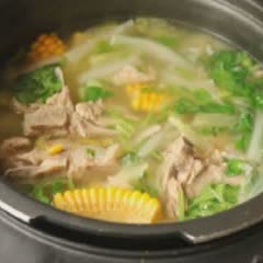 Cách làm Canh Cải Thảo Nấu Sườn bắp Mỹ thơm ngon bổ dưỡng