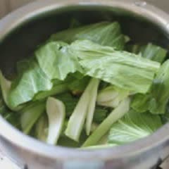 Cách làm canh cải thìa nấu nấm và tôm