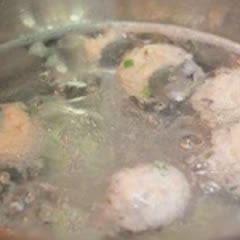 Cách Làm Canh Chả Cá Nấu Cải Bẹ Ngọt Mát Bữa Cơm