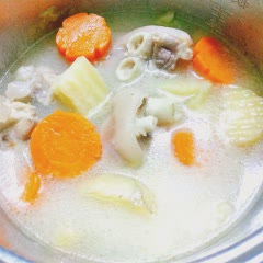 Cách Làm Chân Giò Hầm Rau Củ Ngọt Mát Cho Gia Đình