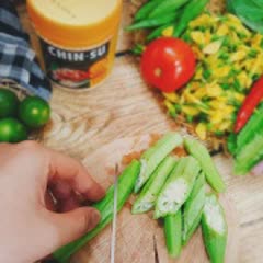 Cách làm Canh Chua Cá Chép bông điên điển ngon miệng