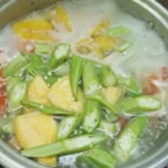 Cách làm canh chua cá lóc nóng hổi