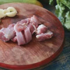 Cách Nấu Canh Chua Dưa Leo Bắp Bò Ngon Khó Cưỡng