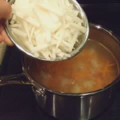 Cách làm canh gà củ cải