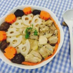 Cách làm canh gà hầm củ sen