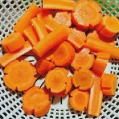 Cách làm canh gà hầm củ sen