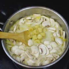 Cách Làm Canh Gà Kiểu Thái Độc Đáo Thơm Ngon Ở Nhà