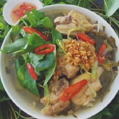 Cách làm Canh Gà Lá Giang chua dịu đậm đà thơm ngon 