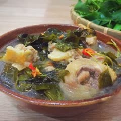 Cách làm canh gà lá giang chua ngon