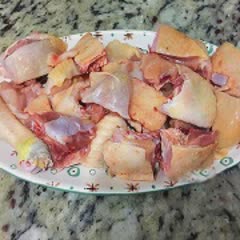 Cách làm canh gà lá giang chua ngon