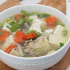 Cách Làm Canh Gà Nấu Đậu Hũ Và Rau Củ Thơm Ngon