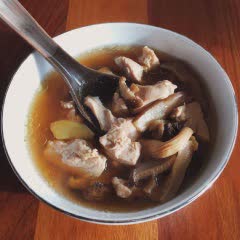 Cách làm canh gà nấu nấm hương