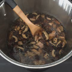 Cách làm canh gà nấu nấm hương