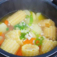 Cách nấu canh gà rau củ dinh dưỡng