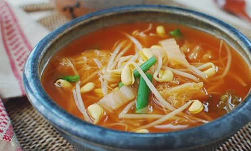 Cách Làm Canh Giá Đỗ Kim Chi Ngon Miệng Ngày Mưa