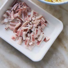 Cách nấu canh giá đỗ kim chi với mực tươi