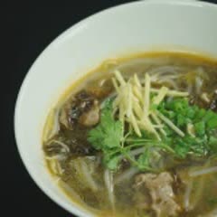 Cách Nấu Canh Giá Đỗ Thịt Bò Giải Rượu Nhanh Chóng