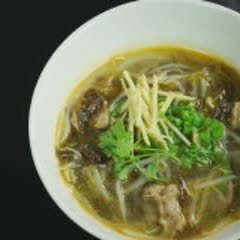Cách Nấu Canh Giá Đỗ Thịt Bò Giải Rượu Nhanh Chóng