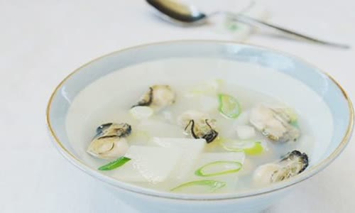 Cách làm Canh hàu nấu củ cải