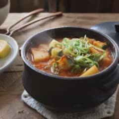 Cách làm canh khoai tây bí ngòi kiểu Hàn