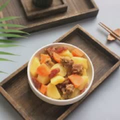 Cách làm canh khoai tây thịt vịt lạp xưởng