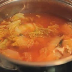 Cách làm Canh Kim Chi Bạch Tuộc thơm ngon và lạ miệng