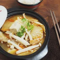 Cách Làm Canh Kim Chi Nấu Đậu Thịt Và Nấm Linh Chi