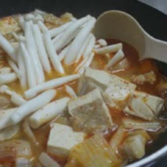 Cách Làm Canh Kim Chi Nấu Đậu Thịt Và Nấm Linh Chi