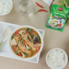 Cách nấu Canh măng chua đầu cá hồi