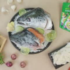 Cách nấu Canh măng chua đầu cá hồi