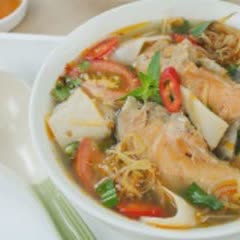 Cách nấu Canh măng chua đầu cá hồi
